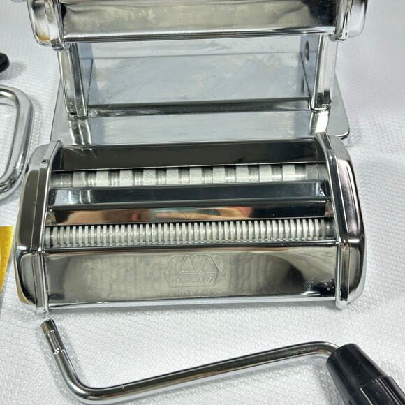 Marcato Atlas 150 Manual Pasta Maker Machine for Lasagna Fettuccine Tagliolini - Picture 4 of 10